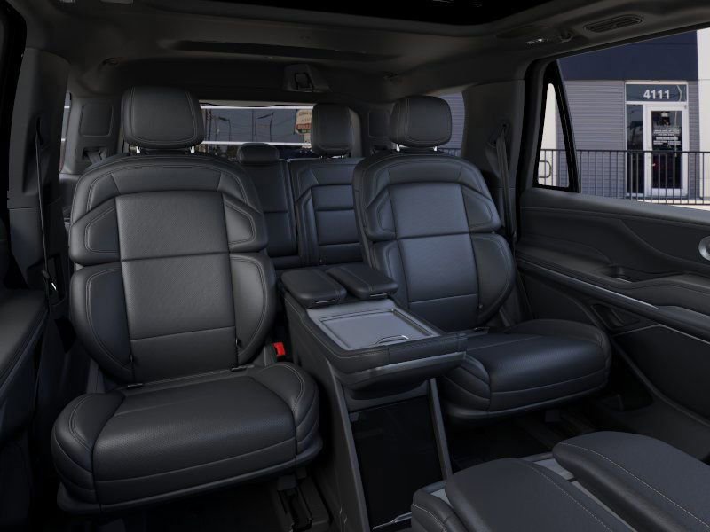 New 2026 Lincoln Navigator Reserve w/ Jet Appearance Package image 11