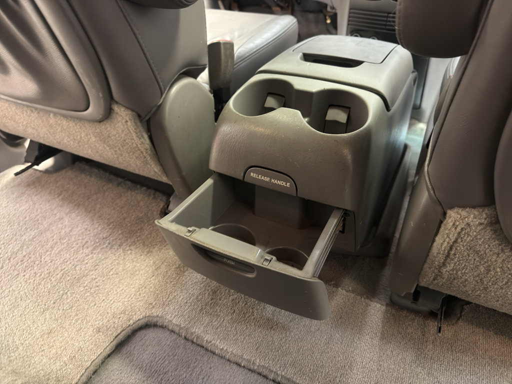 Used 2008 Toyota Sienna XLE Limited image 26