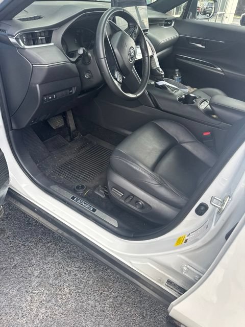 Used 2024 Toyota Venza Nightshade AWD/4WD image 7