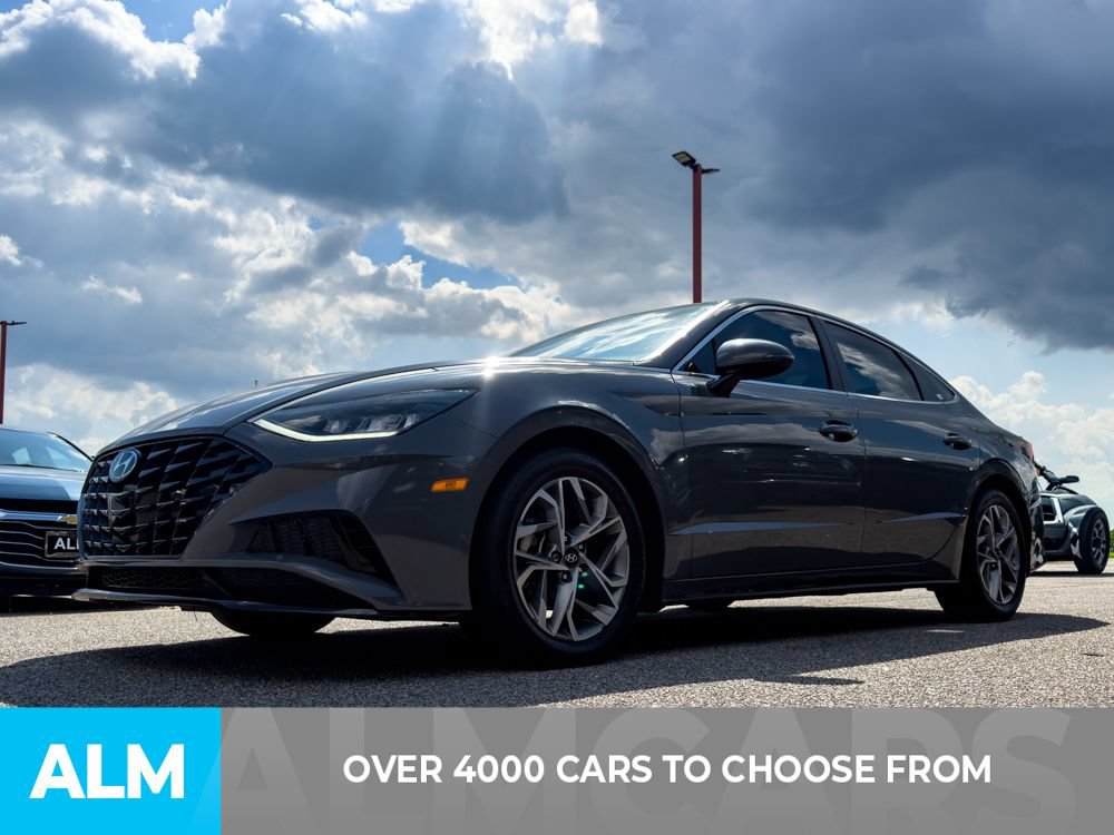 Used 2021 Hyundai Sonata SEL FWD image 2