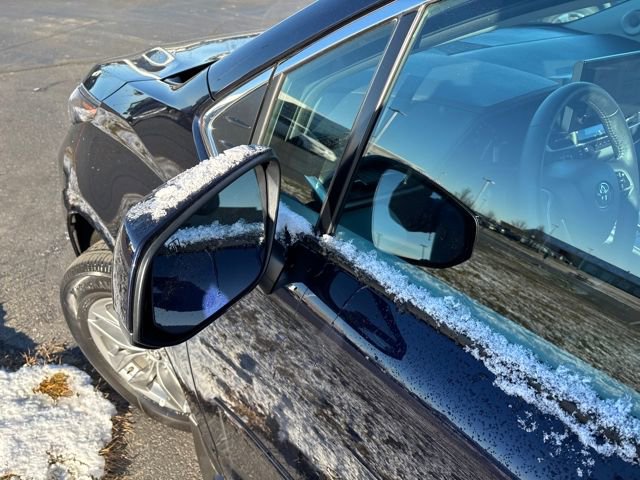 Used 2025 Toyota Sienna XLE image 29