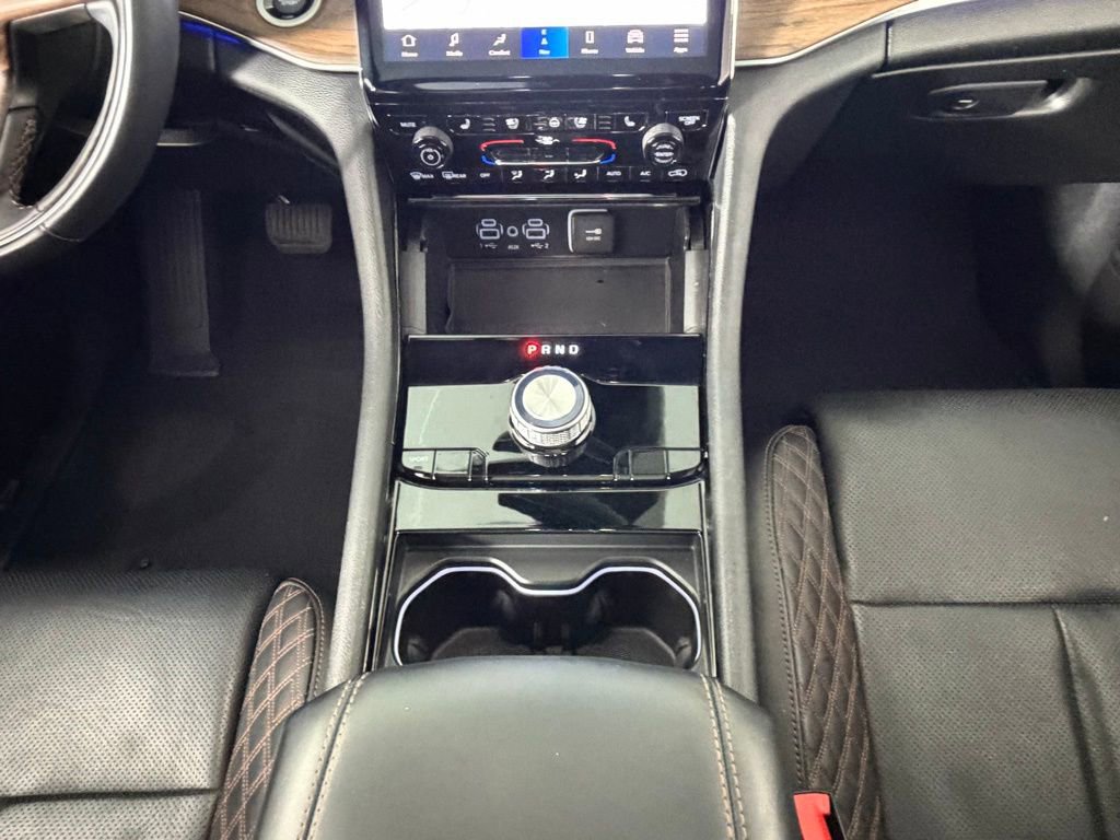 Used 2023 Jeep Grand Cherokee L Summit w/ Luxury Tech Group V image 14