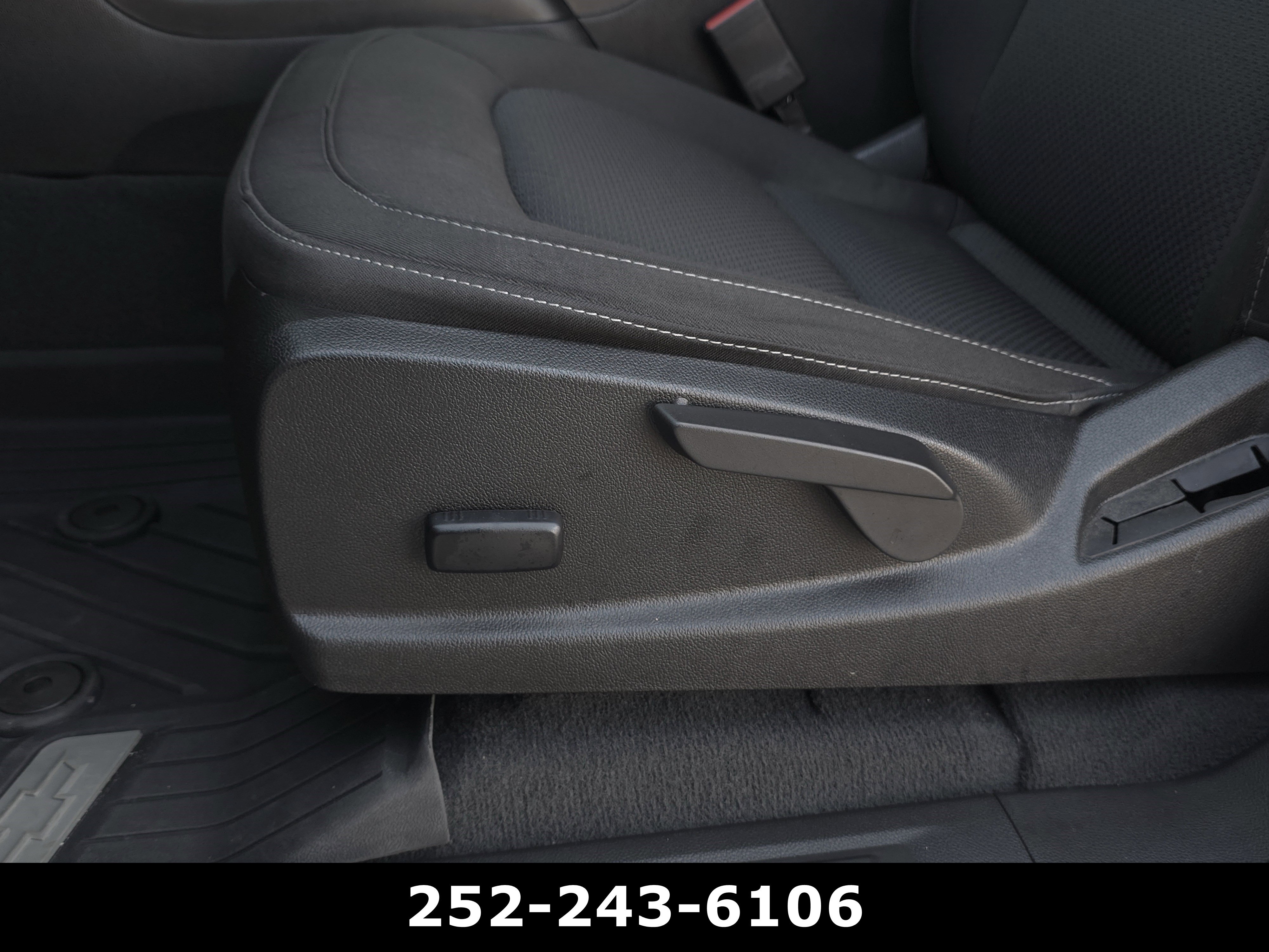 Used 2022 Chevrolet Colorado LT w/ LT Convenience Package RWD image 11