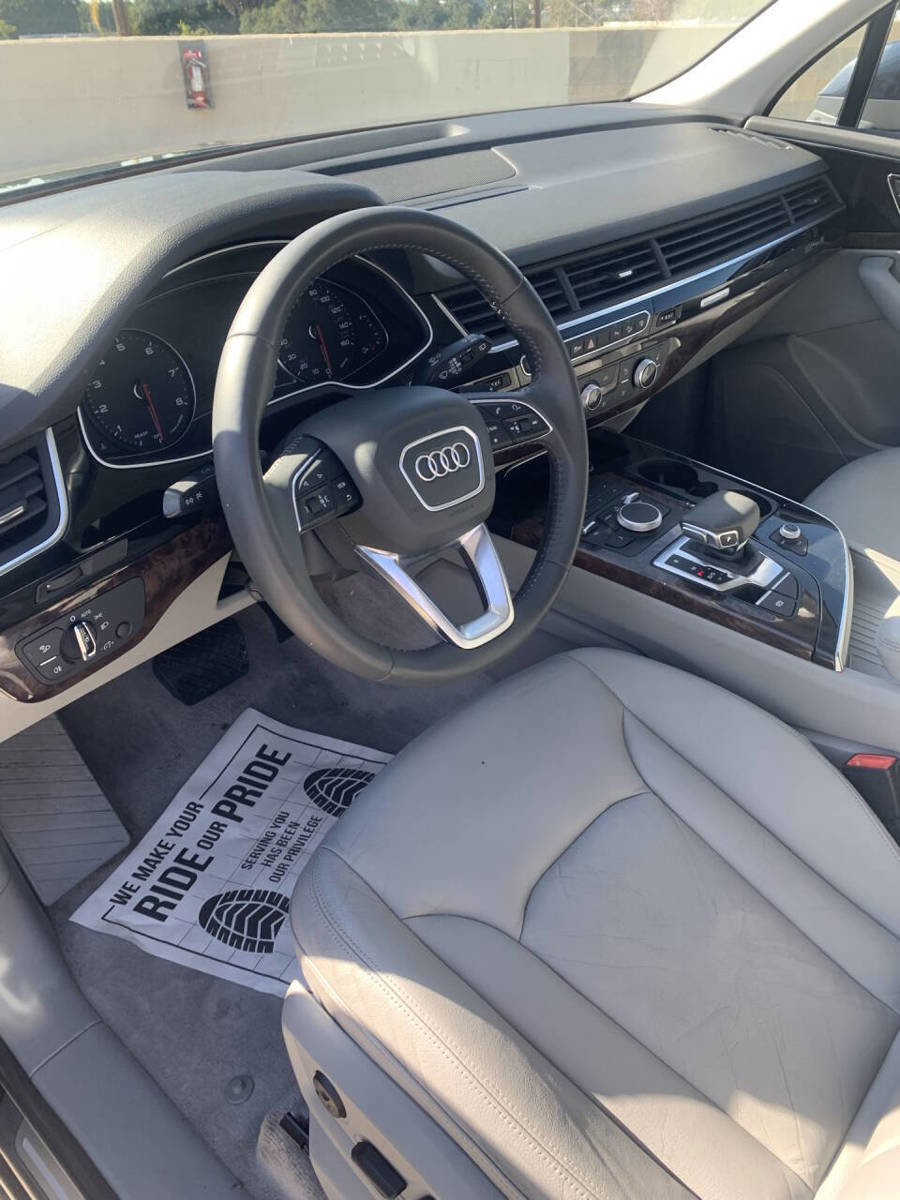 Used 2017 Audi Q7 3.0T Premium AWD/4WD image 11