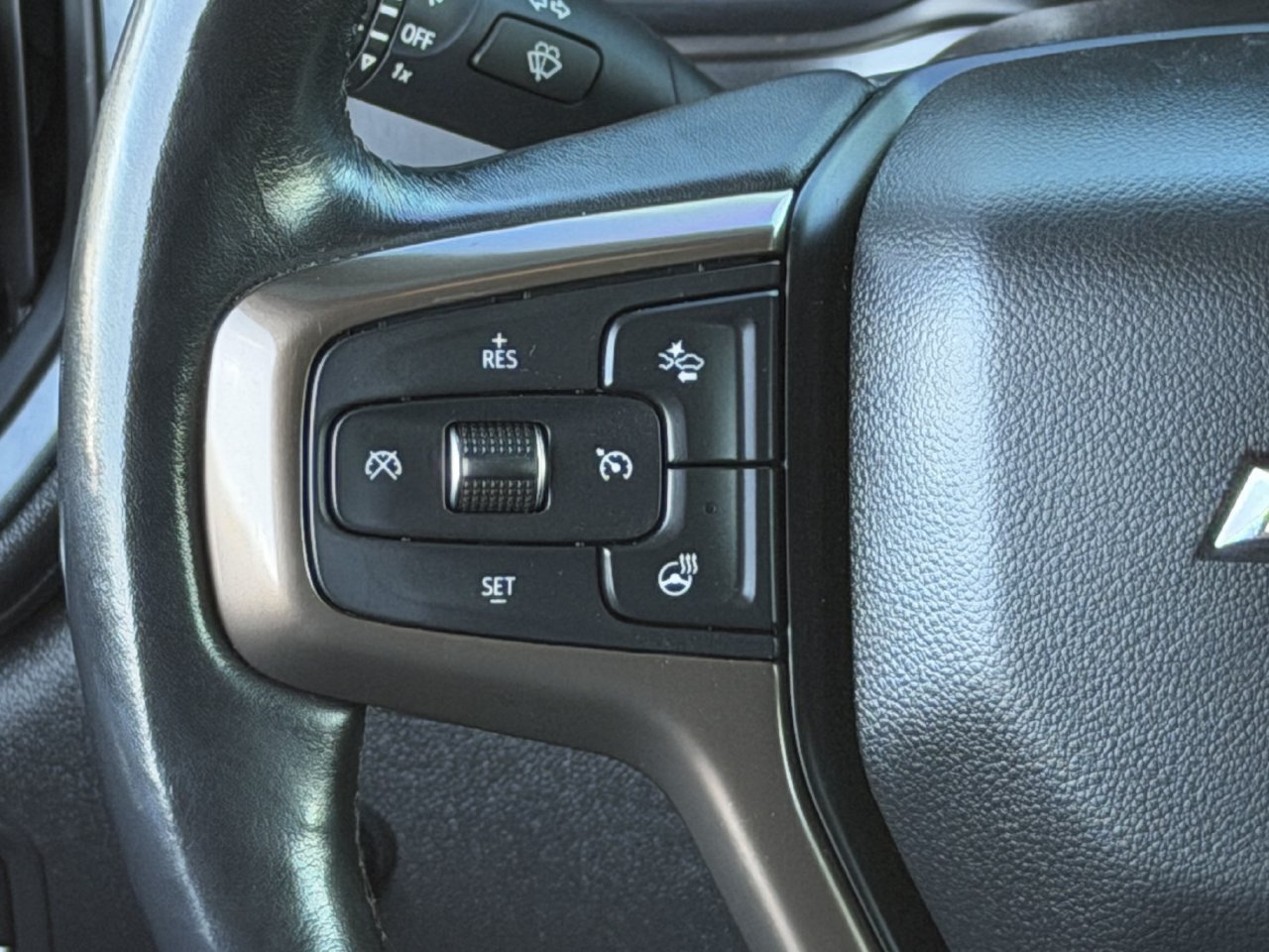 Used 2020 Chevrolet Silverado 1500 High Country w/ Technology Package AWD/4WD image 15