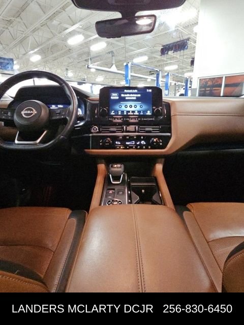 Used 2023 Nissan Pathfinder Platinum w/ Cargo Package AWD/4WD image 28