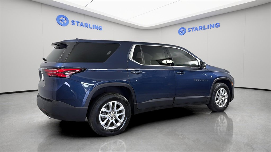 Used 2023 Chevrolet Traverse LS w/ Safety Package image 2