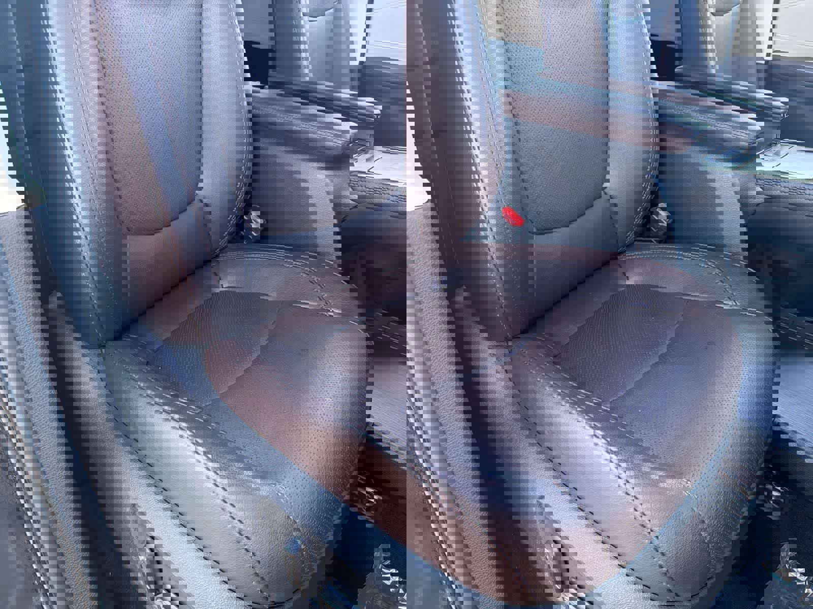 Used 2022 Toyota Sienna Platinum image 24