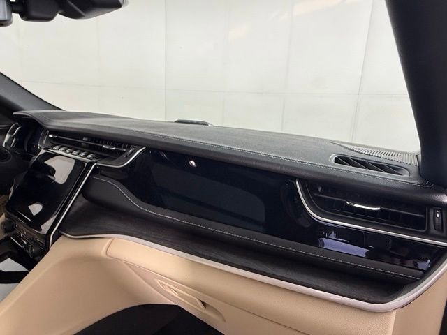 Used 2023 Jeep Grand Cherokee 4WD 4xe w/ Luxury Tech Group II image 29