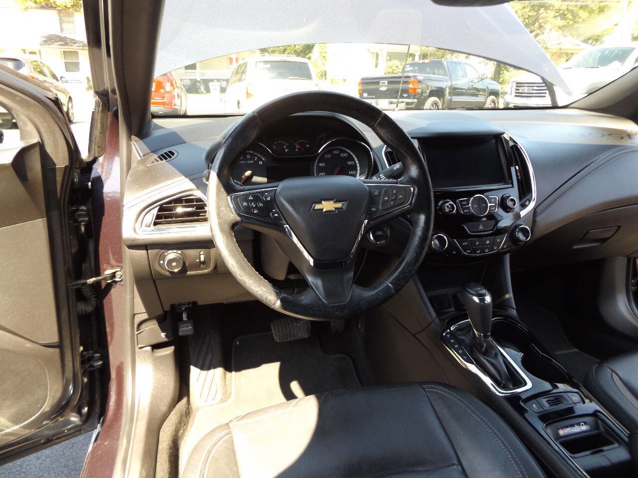 Used 2016 Chevrolet Cruze Premier image 18