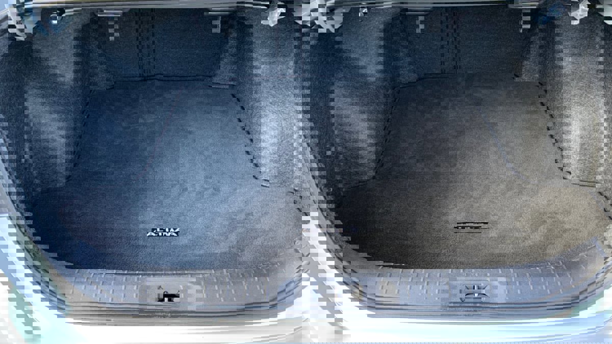 Used 2024 Nissan Altima 2.5 SV image 12