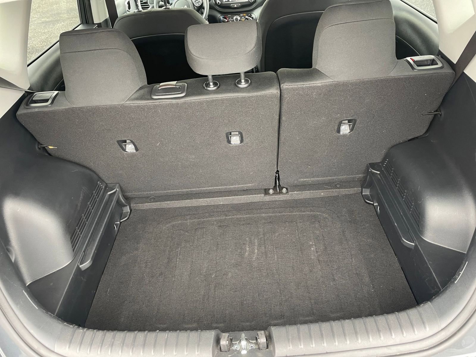 Used 2025 Kia Soul LX w/ LX Technology Package image 25