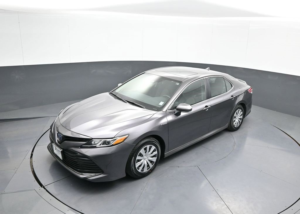 Certified 2019 Toyota Camry LE image 34