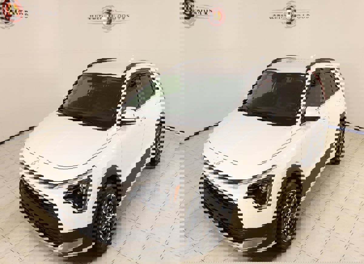 Used 2024 Kia Niro EX image 35