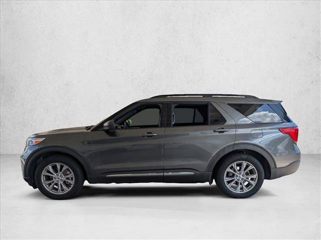Used 2020 Ford Explorer XLT w/ Equipment Group 202A RWD image 2