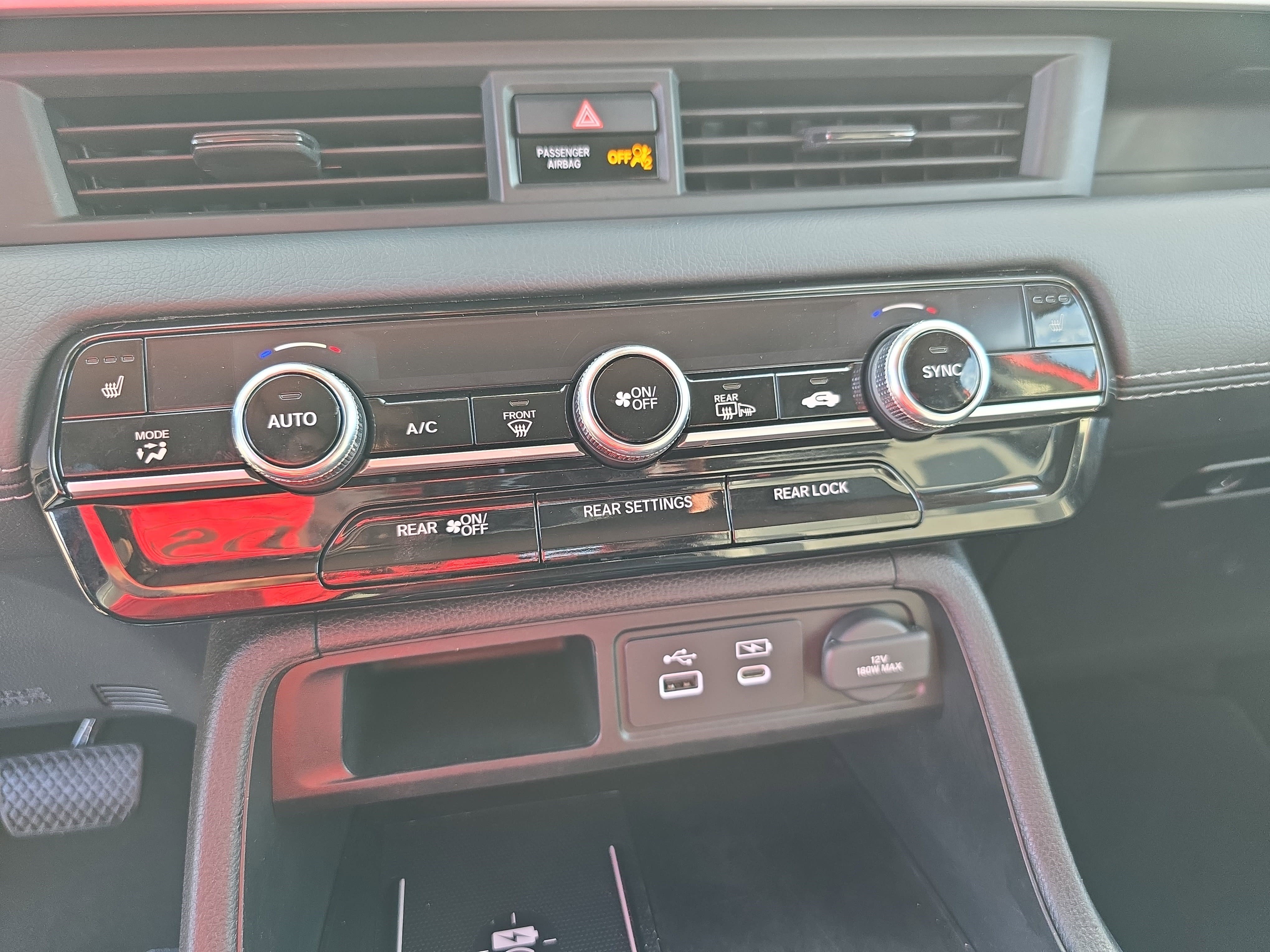 Used 2024 Honda Pilot Touring image 23