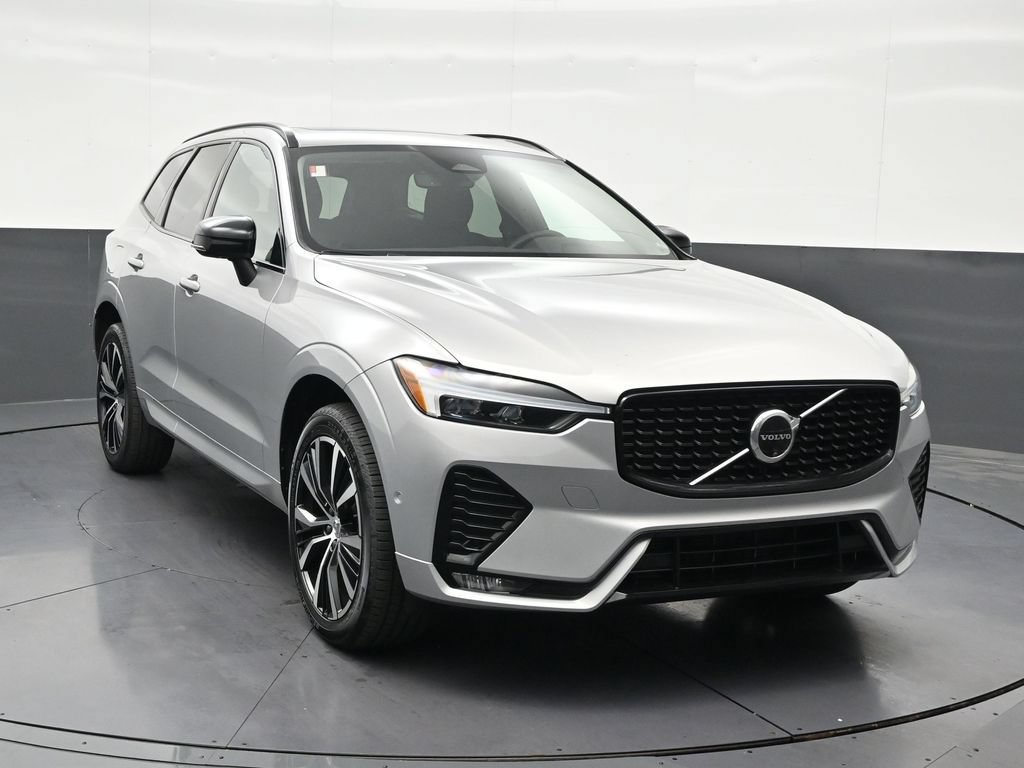 Certified 2024 Volvo XC60 B5 Plus AWD/4WD image 8