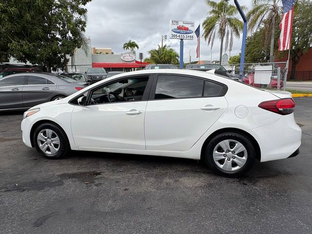 Used 2017 Kia Forte LX image 11
