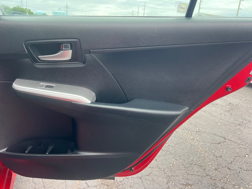 Used 2014 Toyota Camry SE FWD image 14