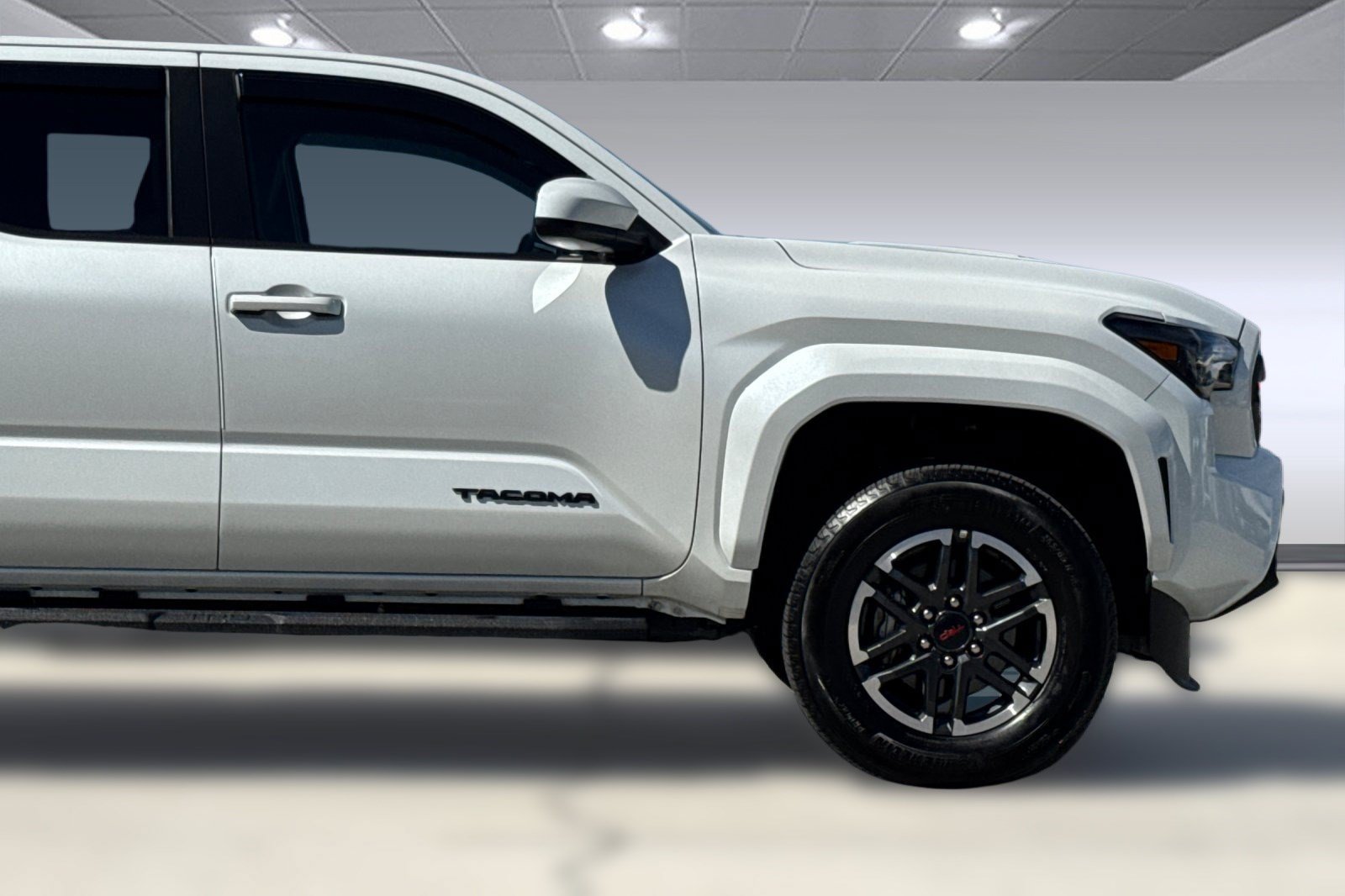 Certified 2025 Toyota Tacoma TRD Sport AWD/4WD image 33