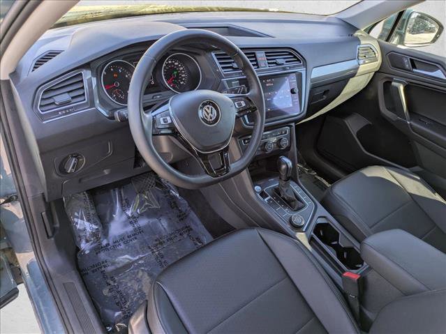 Used 2020 Volkswagen Tiguan SE image 10