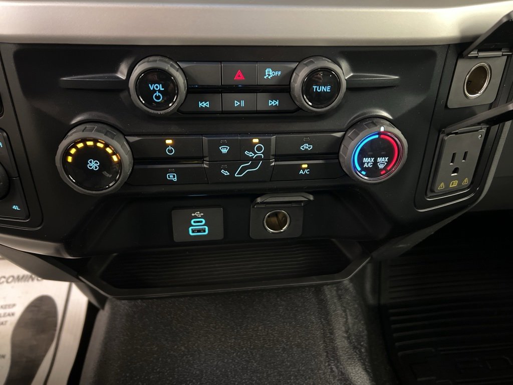 New 2025 Ford F550 4x4 Regular Cab Super Duty image 15