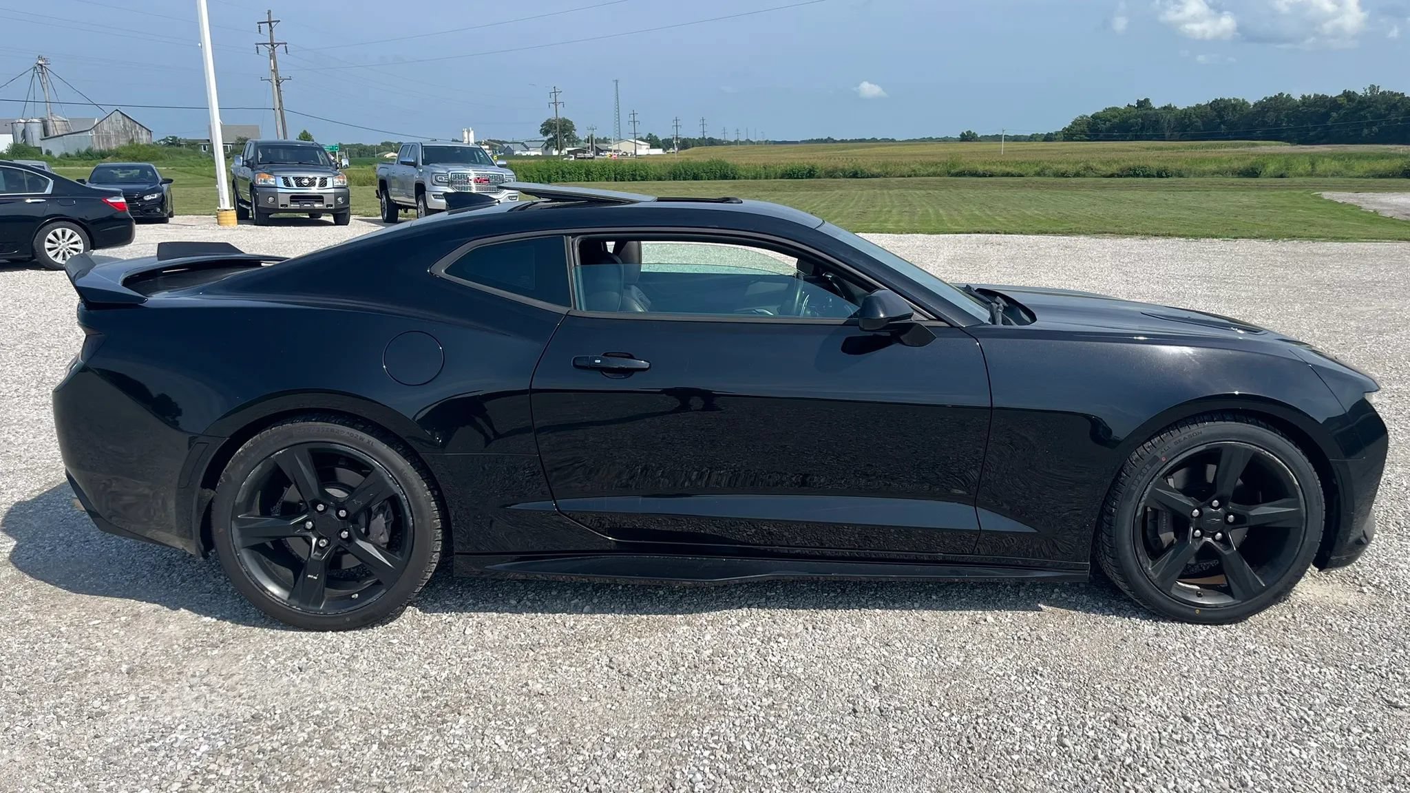 Used 2016 Chevrolet Camaro SS RWD image 2