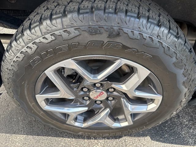 Used 2024 GMC Sierra 1500 SLT w/ SLT Premium Plus Package image 6