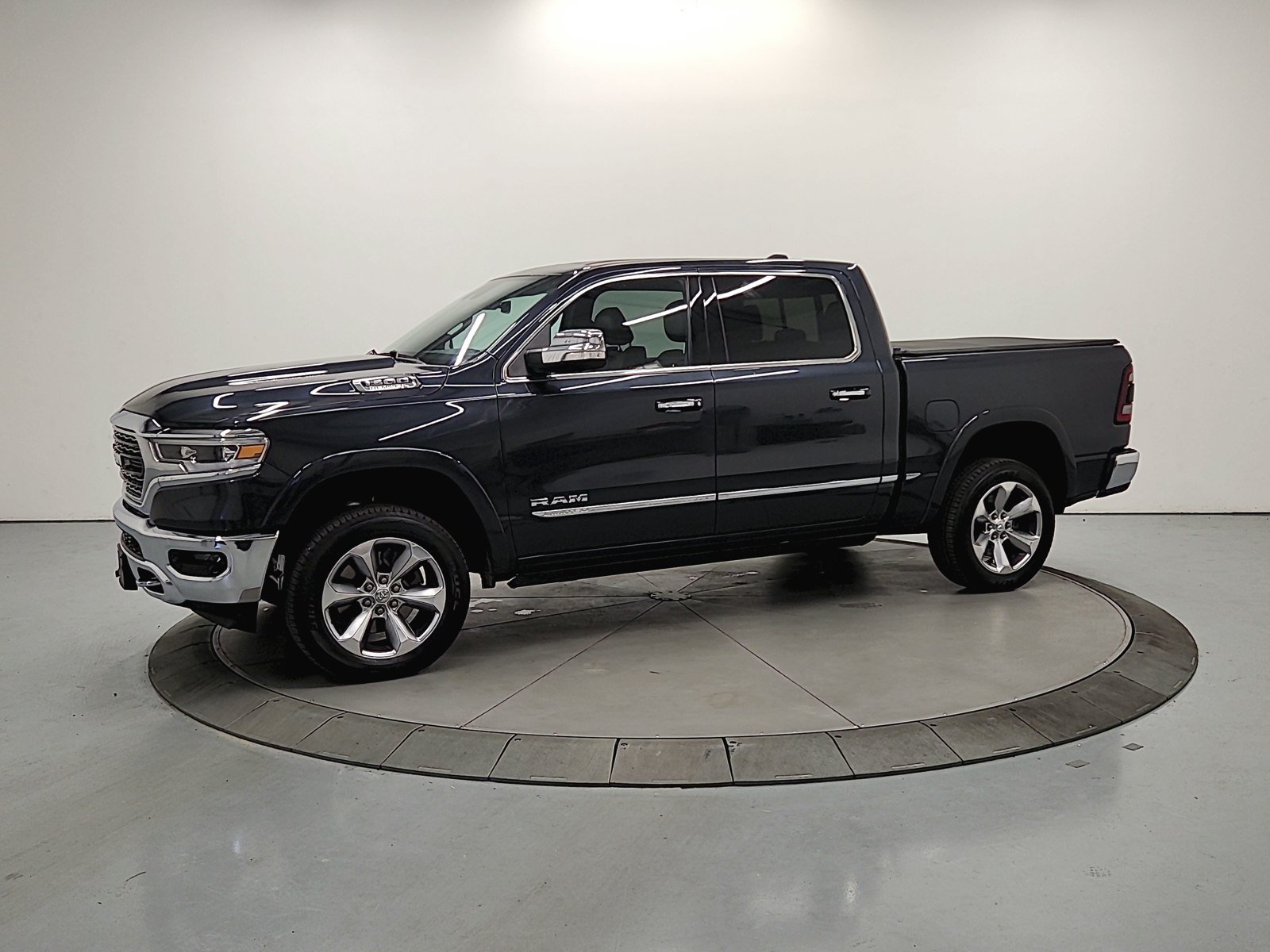Used 2019 RAM 1500 Limited AWD/4WD image 6