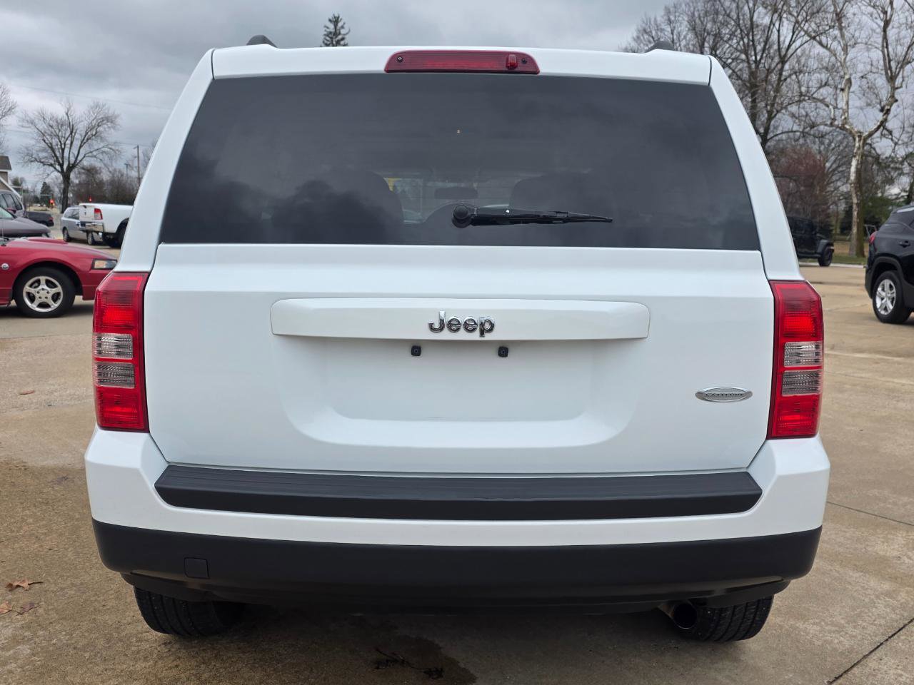 Used 2014 Jeep Patriot Latitude image 16