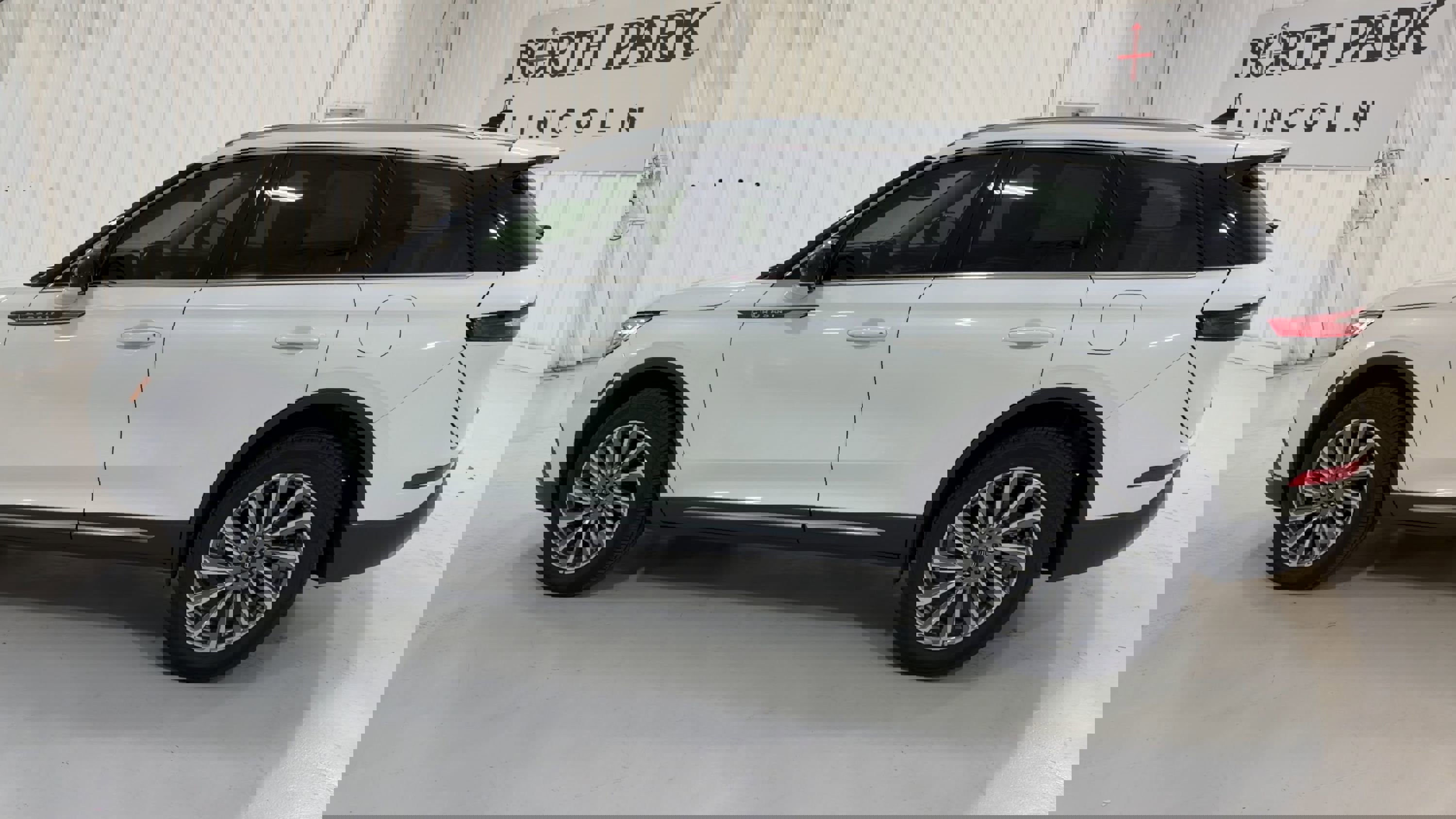 Used 2024 Lincoln Corsair Reserve image 7