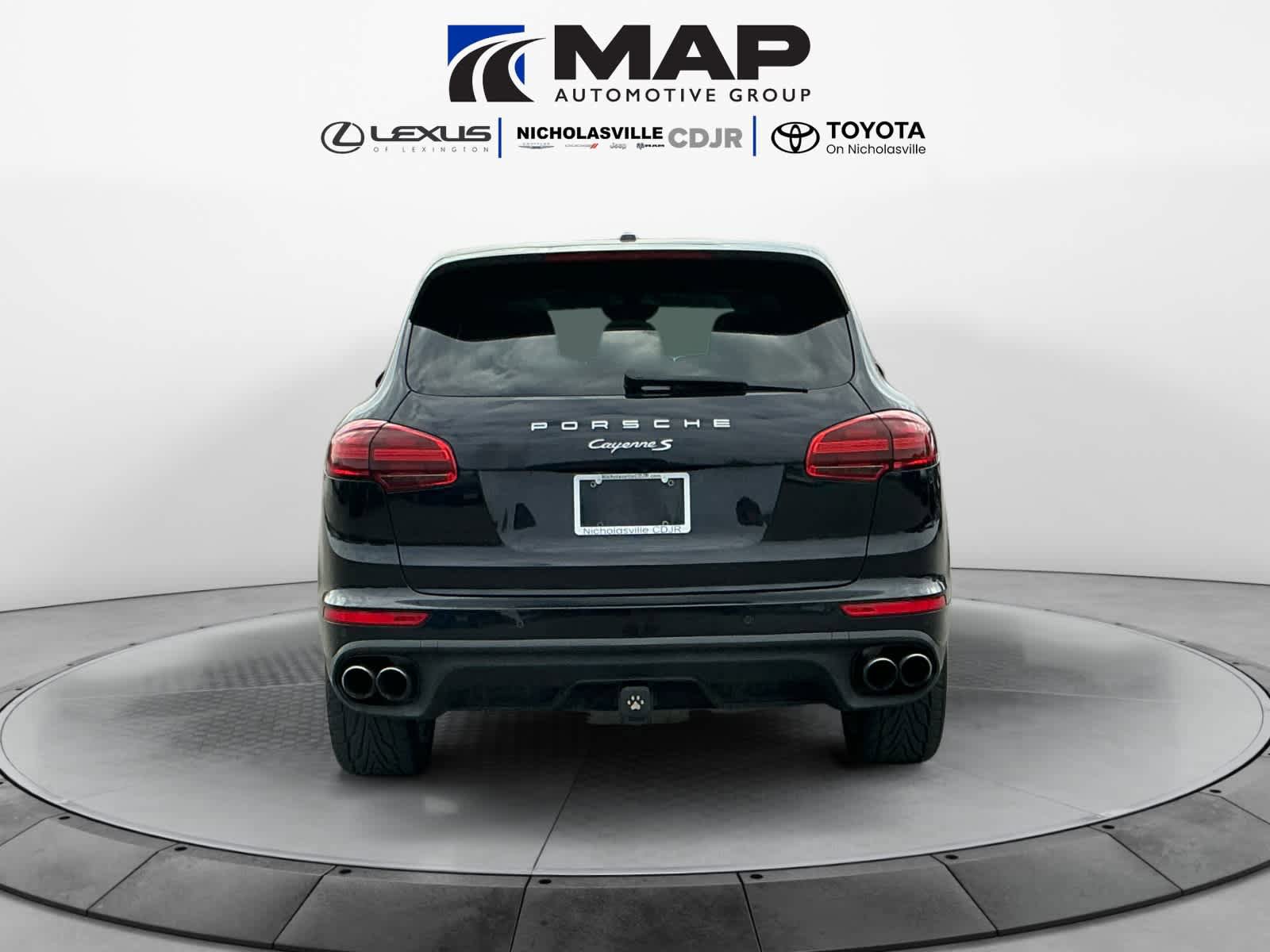Used 2017 Porsche Cayenne S image 4
