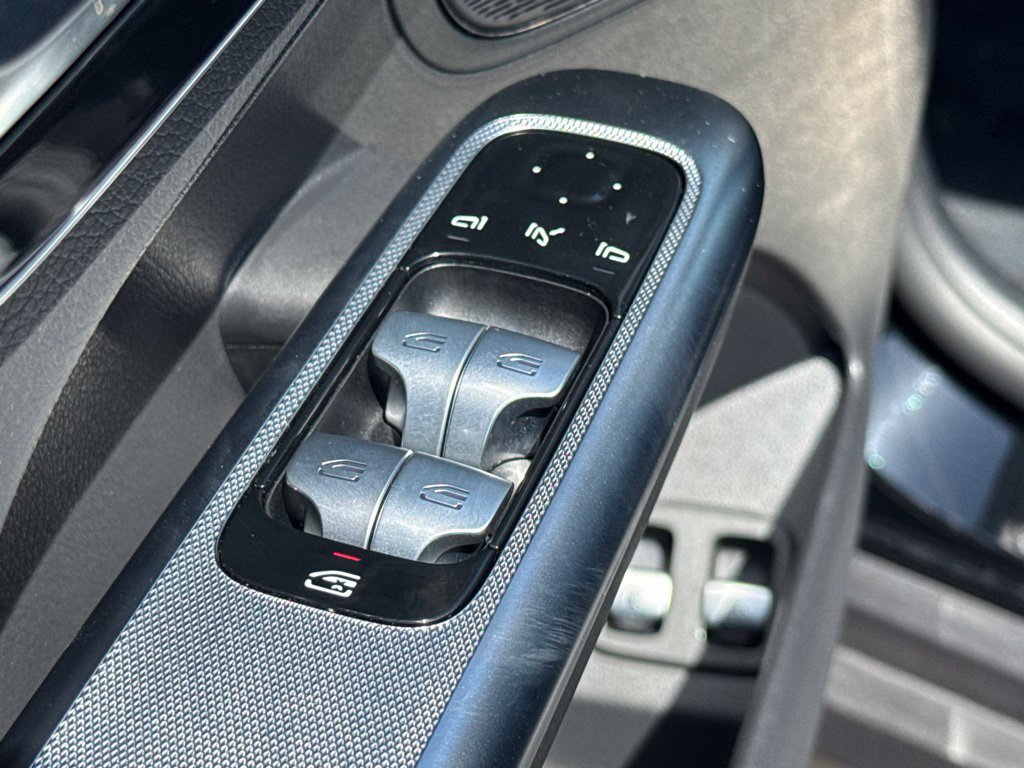 Certified 2025 Mercedes-Benz GLC 350e 4MATIC image 21