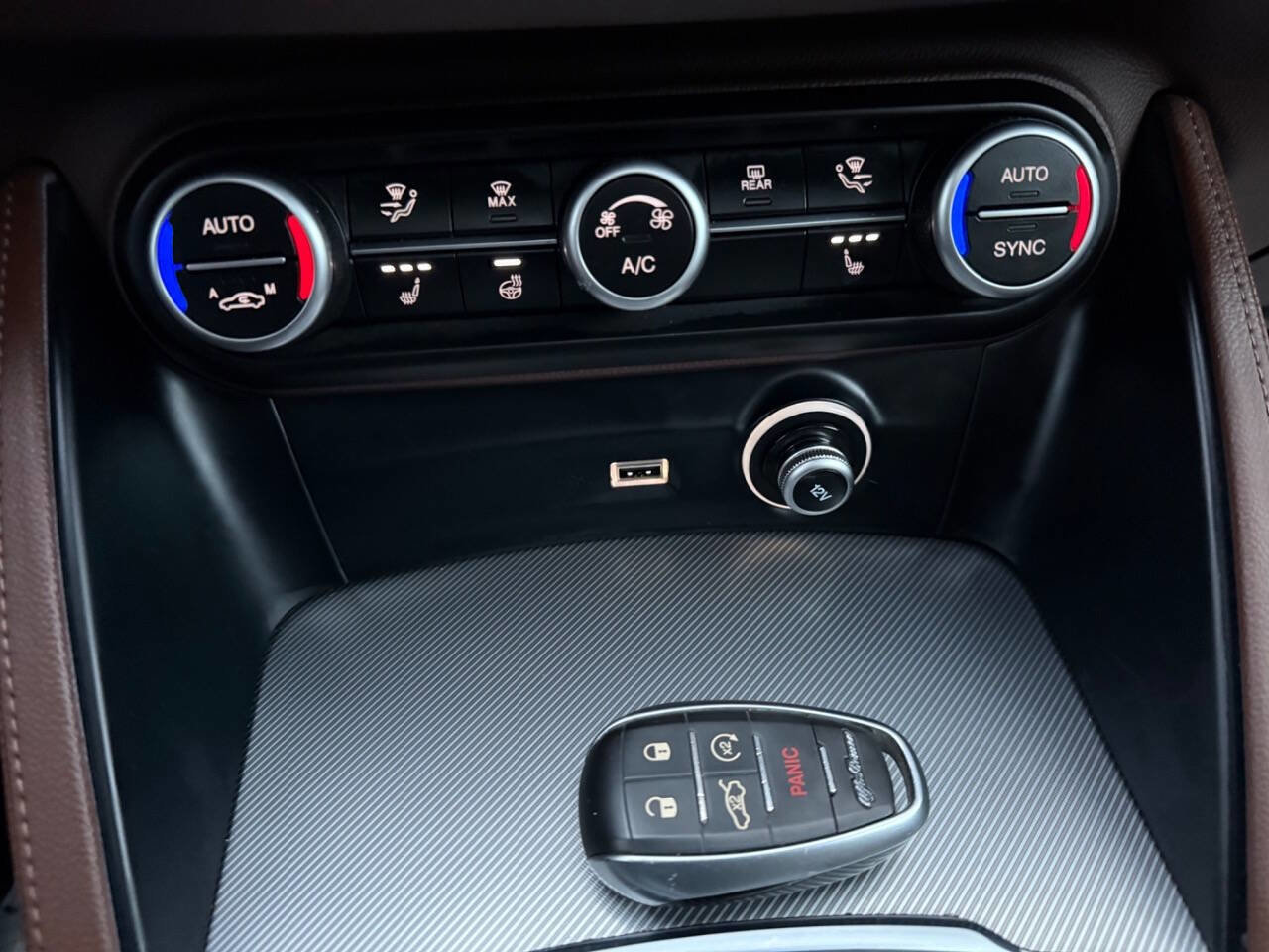 Used 2021 Alfa Romeo Stelvio Ti Sport AWD/4WD image 24