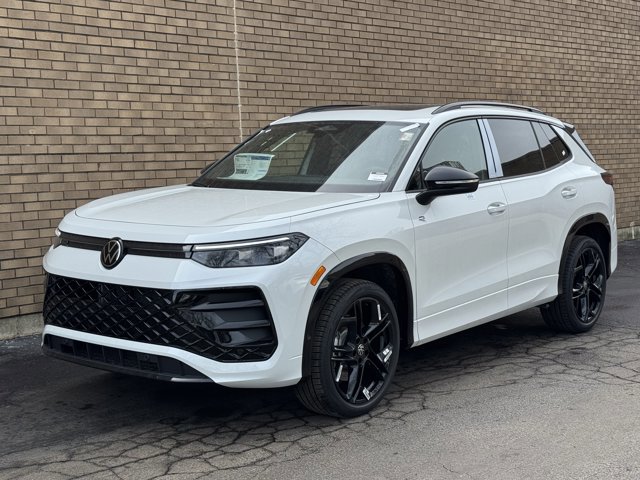 New 2026 Volkswagen Tiguan SE R-Line image 23