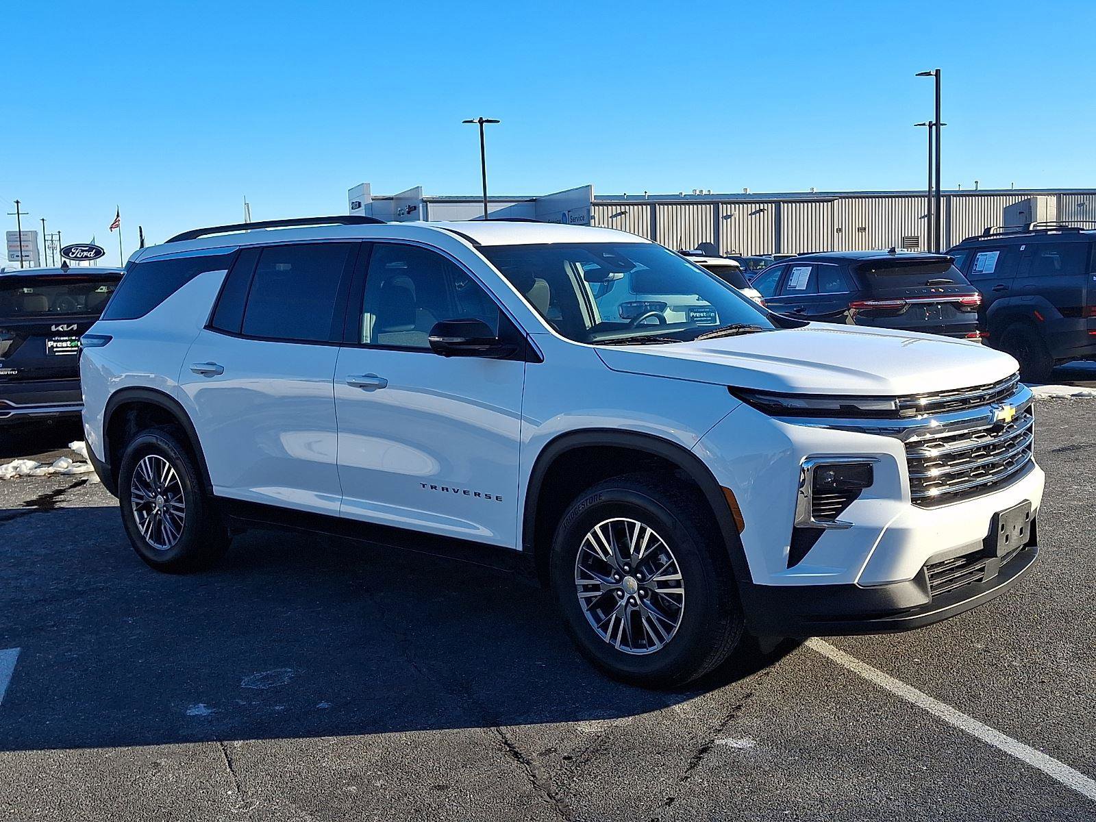 Used 2024 Chevrolet Traverse LT w/ LPO, Floor Liner Package image 3