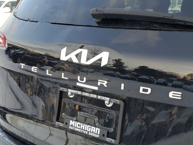 Used 2023 Kia Telluride LX AWD/4WD image 6
