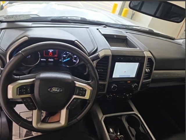 Used 2020 Ford F250 Lariat w/ Lariat Ultimate Package AWD/4WD image 2