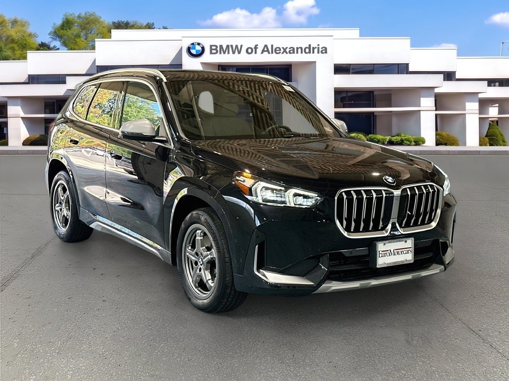 Used 2023 BMW X1 xDrive28i w/ Premium Package AWD/4WD image 3