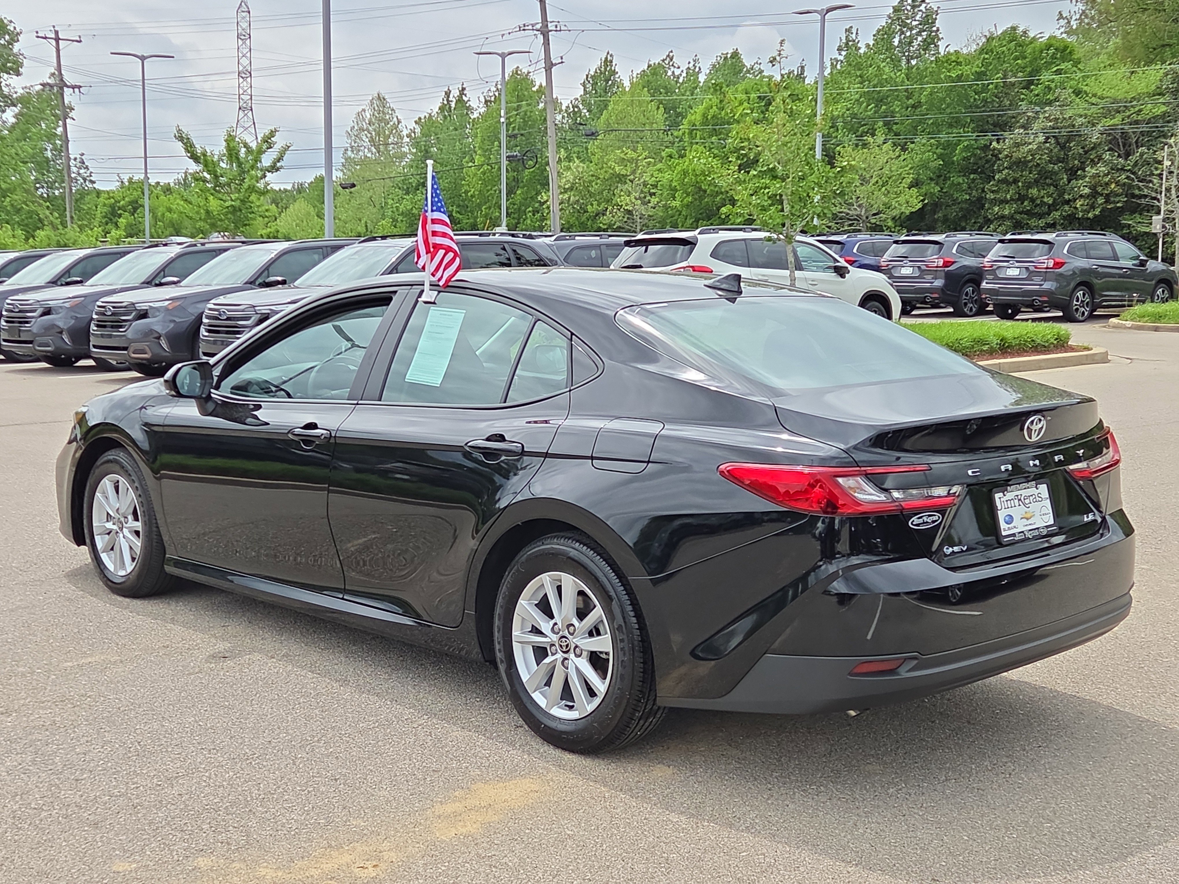 Used 2025 Toyota Camry LE FWD image 5