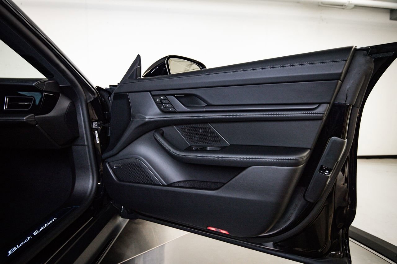 New 2026 Porsche Taycan image 27