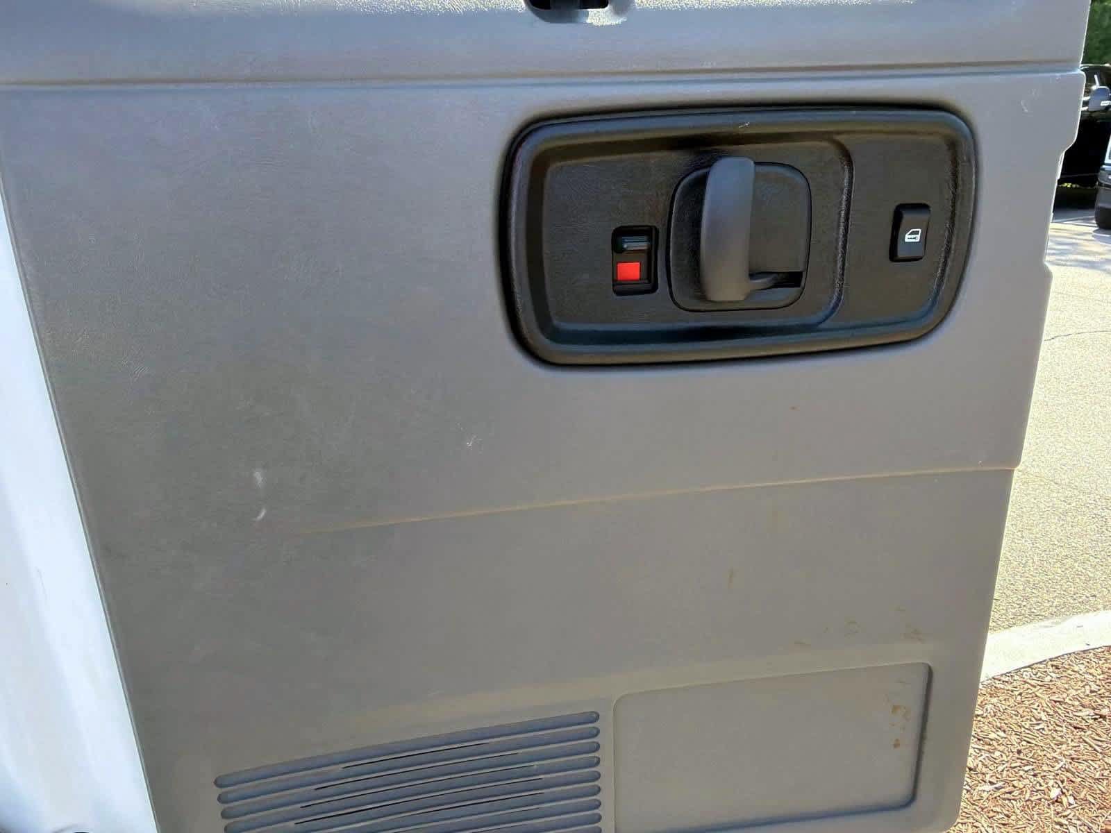 Used 2025 Chevrolet Express 2500 LT RWD image 9