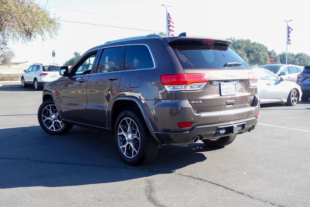 Used 2018 Jeep Grand Cherokee Limited image 9