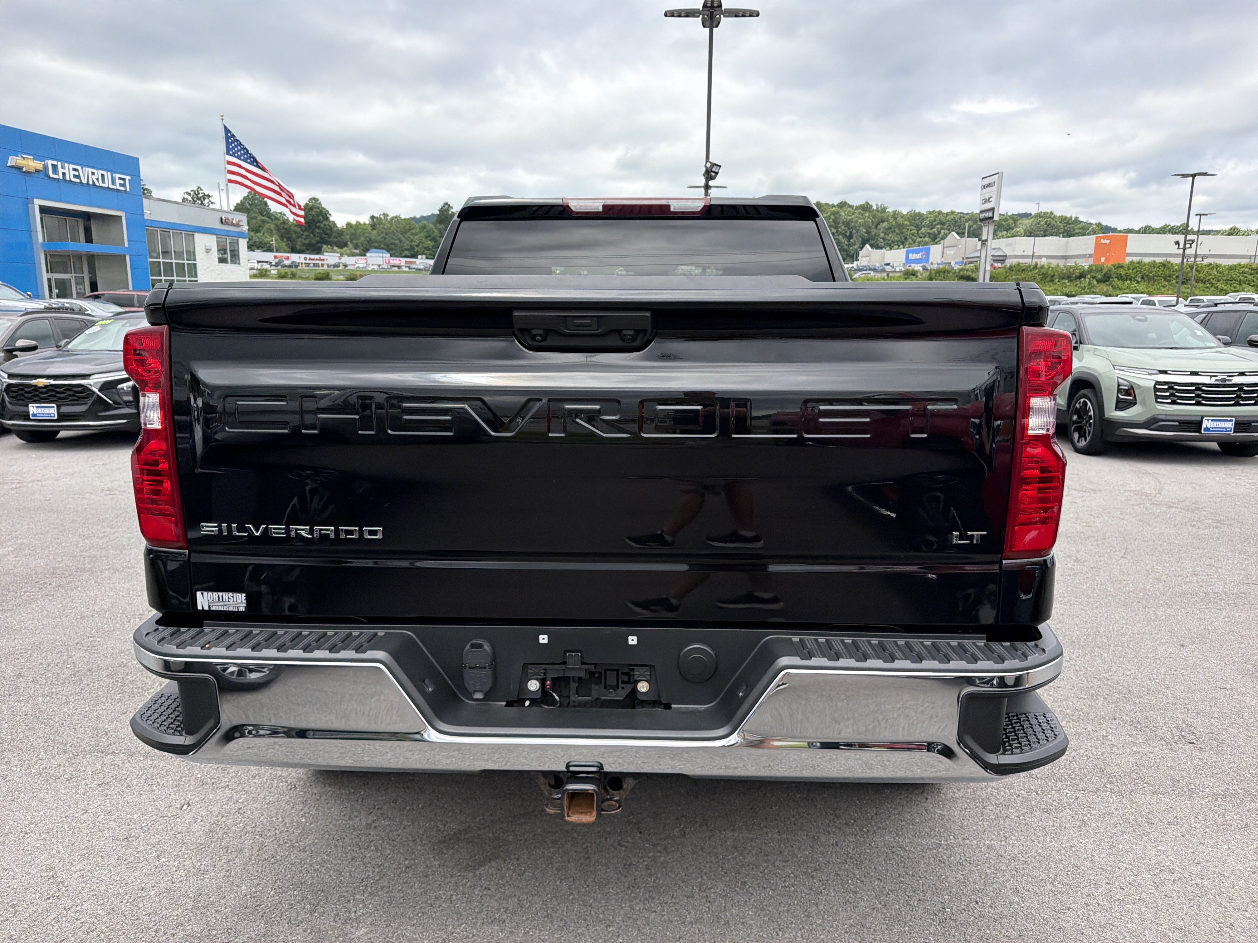 Used 2023 Chevrolet Silverado 1500 LT AWD/4WD image 8