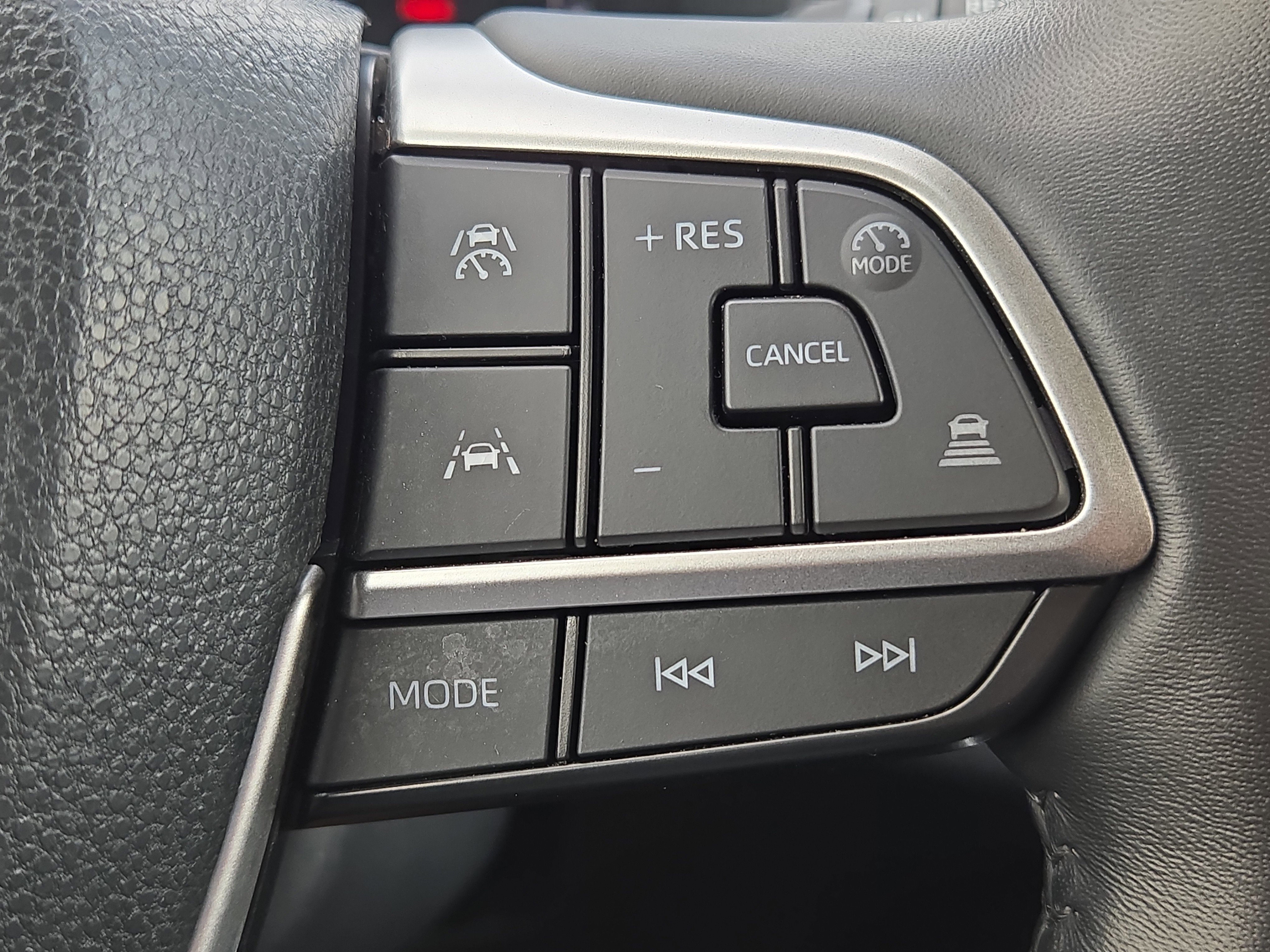 Used 2024 Toyota Grand Highlander AWD image 25