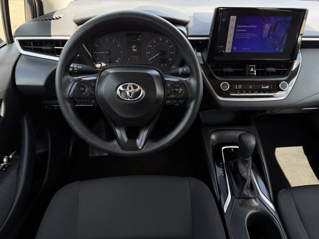 Used 2025 Toyota Corolla LE FWD image 11