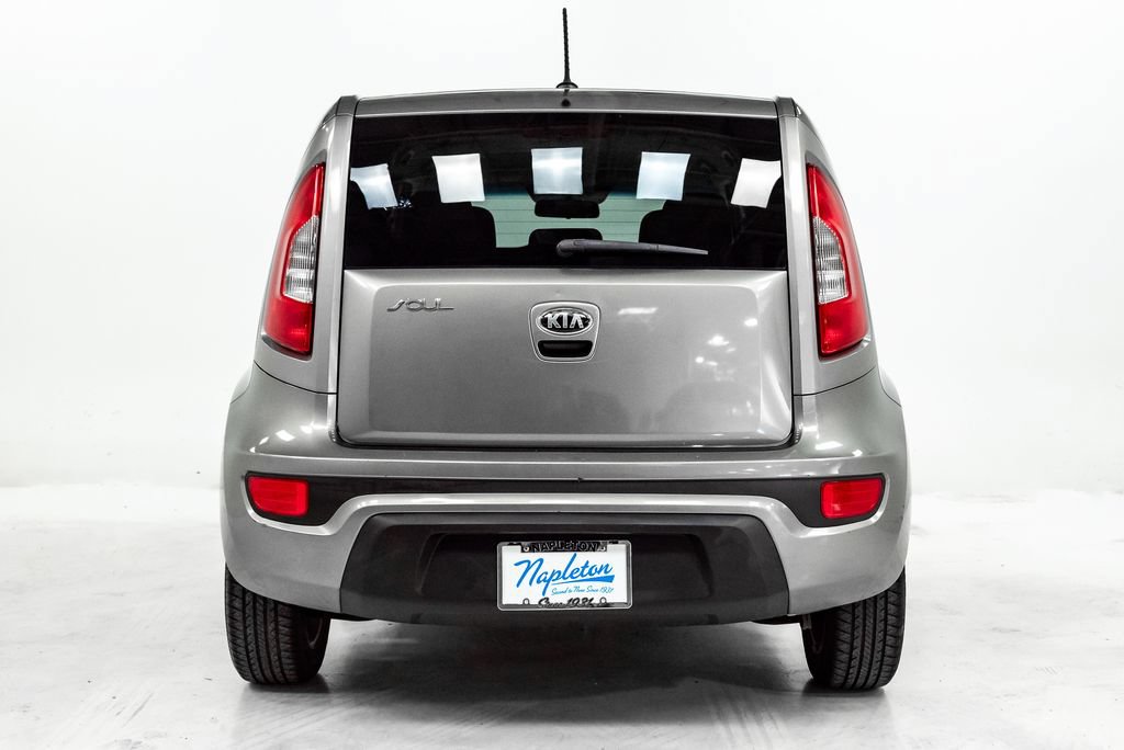 Used 2013 Kia Soul + FWD image 23