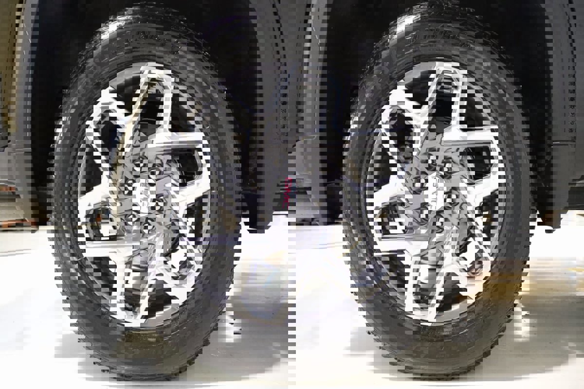 Used 2023 GMC Sierra 1500 SLT w/ SLT Convenience Package image 88