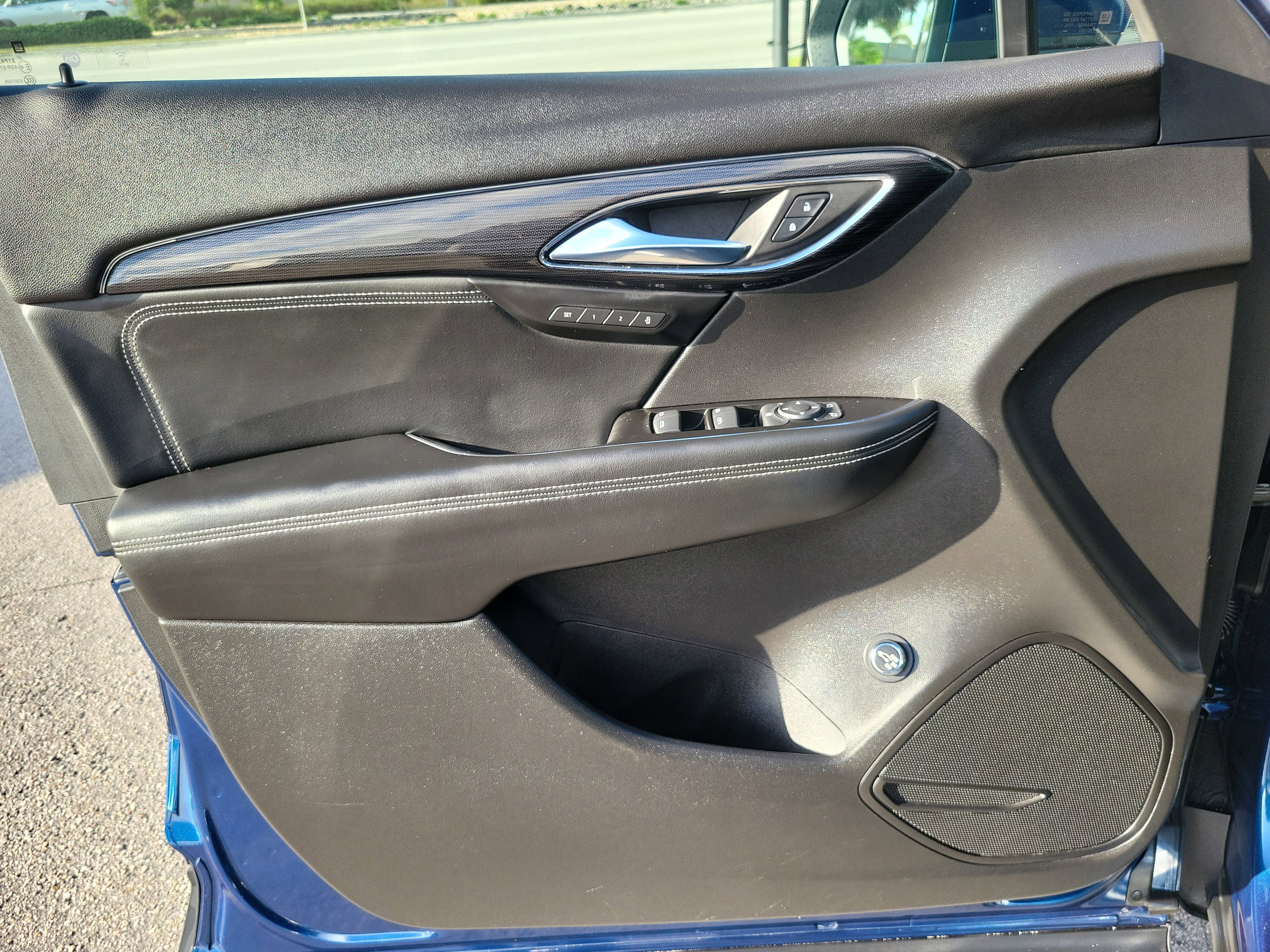 Used 2023 Buick Envision Essence image 24