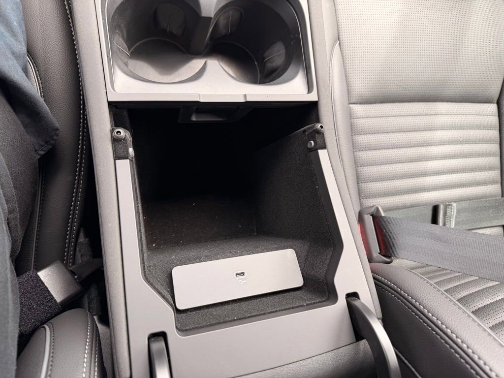 Used 2025 Land Rover Discovery Sport Dynamic SE image 20